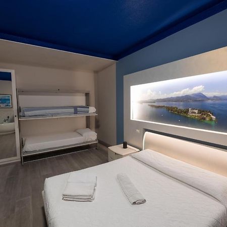 Garda Fantasy Apartment - JACUZZI Desenzano del Garda Bagian luar foto